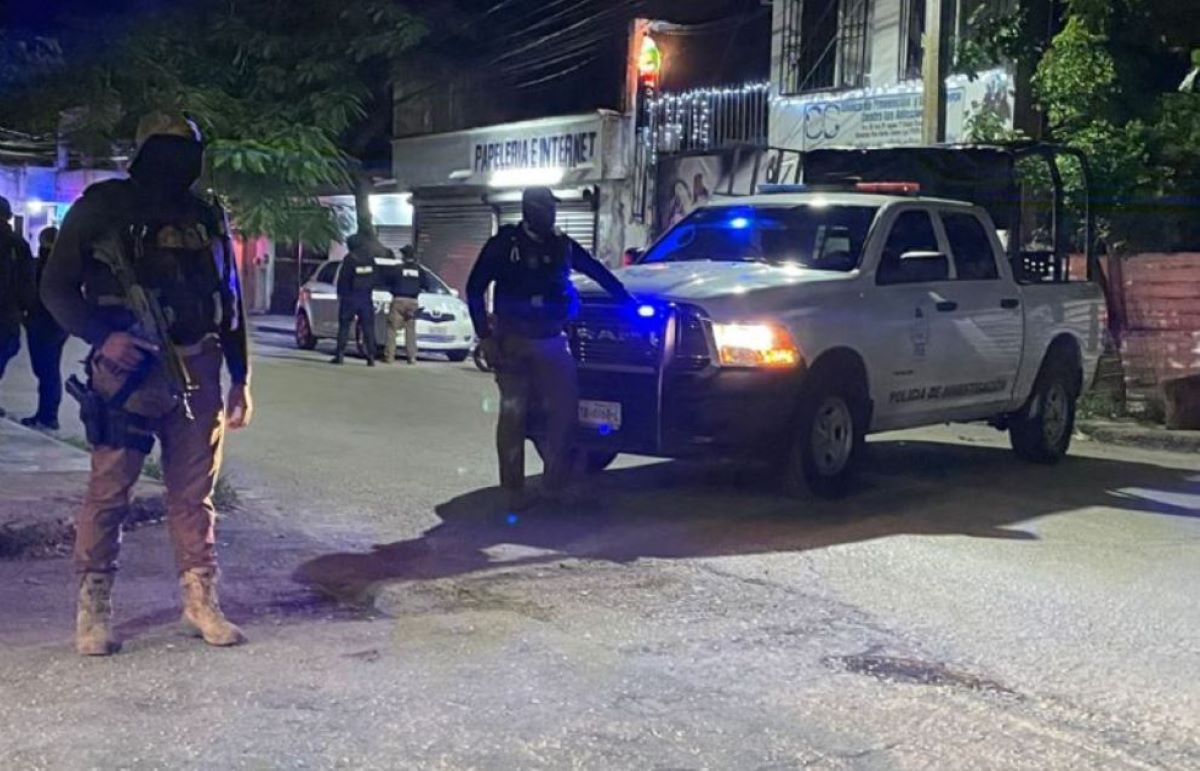 Catean anexo en la Región 77 de Cancún por denuncia de abuso sexual; al menos ocho personas fueron trasladadas a la FGE.