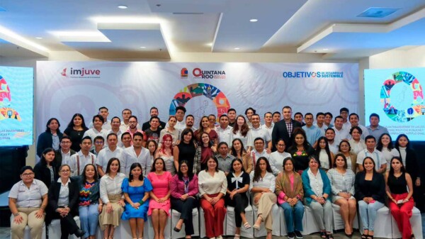 Inaugura Mara Lezama Cumbre Quintanarroense de las Juventudes sobre Políticas Públicas y Cooperación Institucional