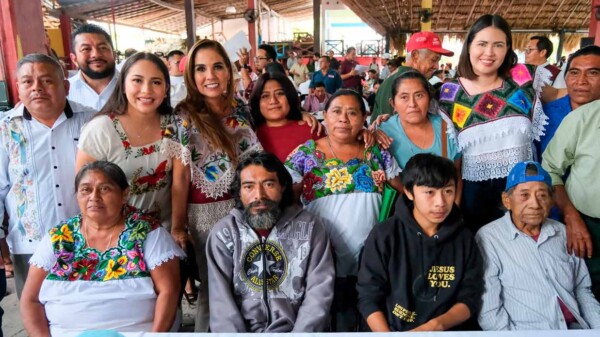 Reconoce Mara Lezama labor de dignatarias y dignatarios mayas por mantener vivas las tradiciones y la cultura