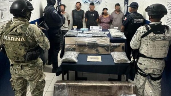 Detienen a 8 y decomisan 240 dosis de narcóticos en Playa del Carmen