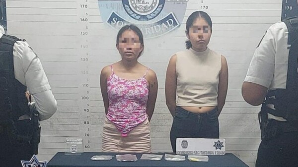 Detienen a mujeres con droga en la Gonzalo Guerrero de Playa del Carmen