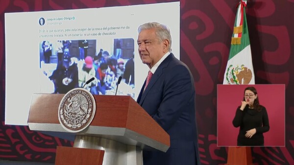 López Dóriga y Calderón, nuevo “resbalón”, difunden “fake news”