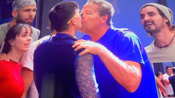 ¿Inician los romances? Alfredo Adame le planta un beso a La Divaza en La Casa de los Famosos