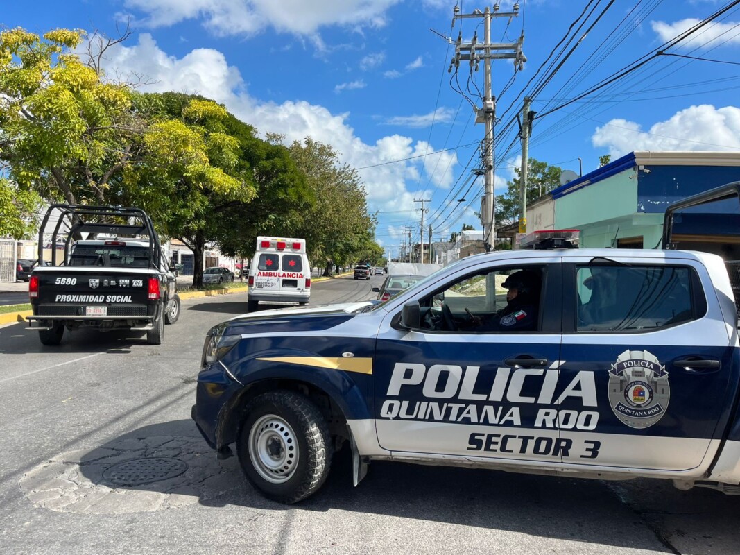 Auxilian a sujeto que escapó de casa de seguridad en la Región 230 de Cancún; de acuerdo con su versión, fue “levantado” la tarde de ayer por sicarios.