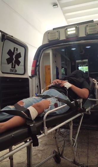 Balean a una mujer en un tianguis de la Región 102 de Cancún; la víctima fue llevada por paramédicos al Hospital “Jesús Kumate Rodríguez”.