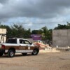 Cae muro en construcción sobre un obrero en la Región 222 de Cancún