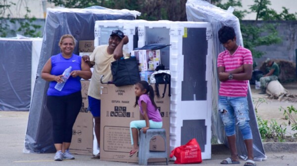 Llegan electrodomésticos desde China para damnificados por Otis