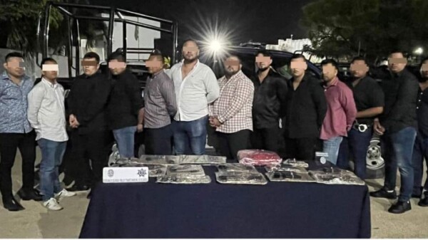 En Playa del Carmen detienen a 13 sujetos armados