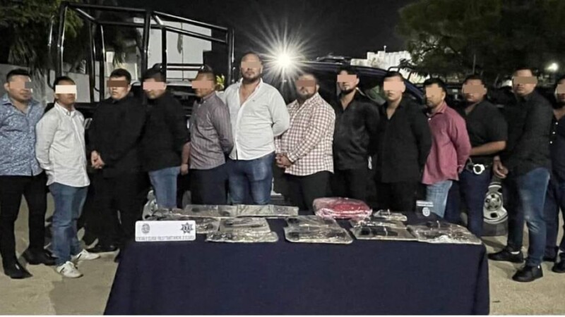 En Playa del Carmen detienen a 13 sujetos armados