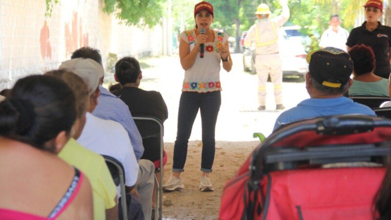 Gestiona Ana Paty Peralta electrificación para las familias en Benito Juárez
