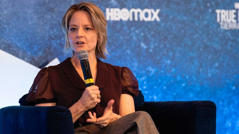 Jodie Foster dice que mal interpretaron sus palabras sobre la Generación Z