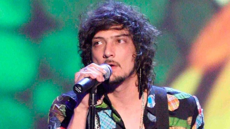 León Larregui denuncia haber sido golpeado en París