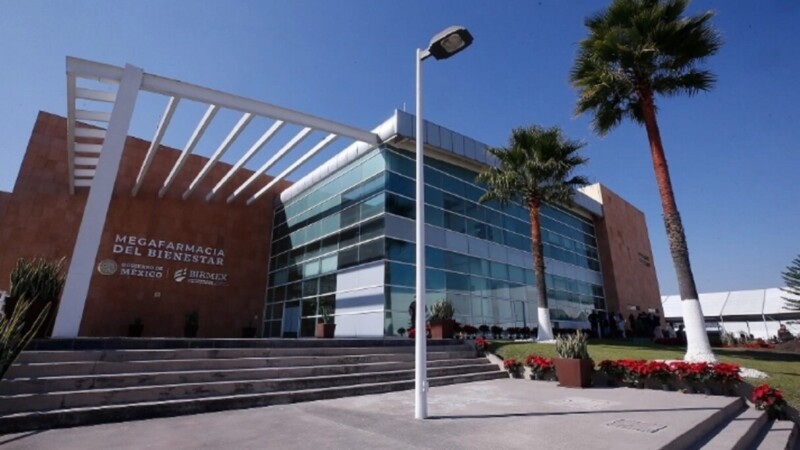 Defiende AMLO operación de la megafarmacia de campaña mediática