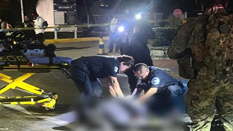 Muere motociclista al impactarse contra autobús de Maya Caribe en la Zona Hotelera