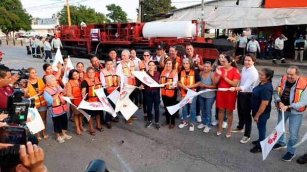 Da Ana Paty Peralta banderazo a reciclado de pavimento asfáltico en Cancún