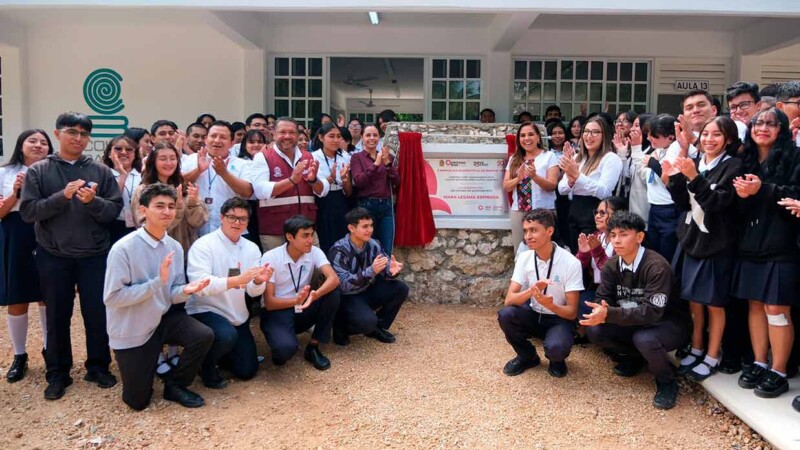 Entrega Mara Lezama 5 nuevas aulas en el Plantel 4 del Colegio de Bachilleres de Cancún