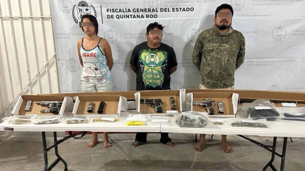 Detienen en Cancún a cuatro narcomenudistas empistolados