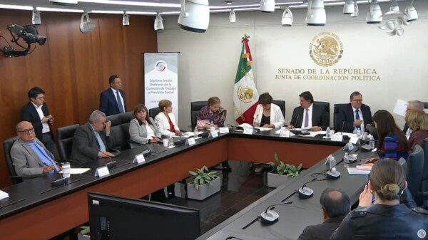 Avalan aumentar pago de aguinaldo de 15 a 30 días