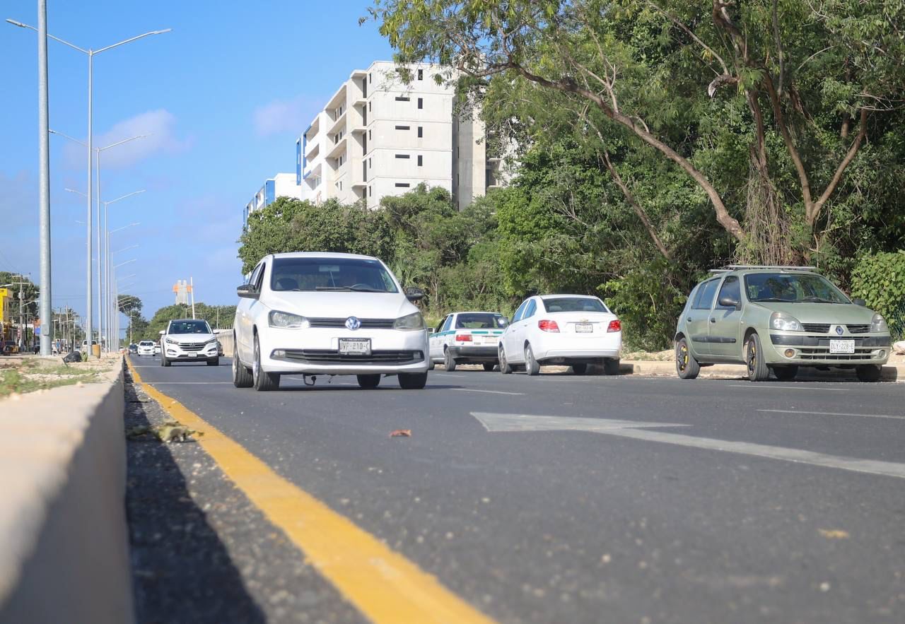 Consolidan caminos de la transformación en Cancún; avanza rehabilitación de la avenida Politécnico con beneficio para más de 22 mil cancunenses.