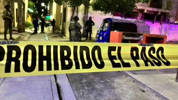 Ejecutan a un hombre en las puertas de su casa en Villas Otoch Paraíso de Cancún