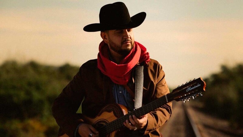 Eden Muñoz presenta homenaje a familias en EE.UU. con 'Me Aventé'