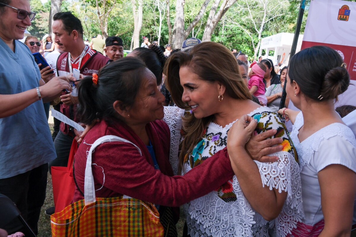 En 18 ediciones se ha beneficiado a 17 mil 951 mujeres y 10 mil 809 hombres, otorgando 22 mil 211 servicios, aseguró la gobernadora.