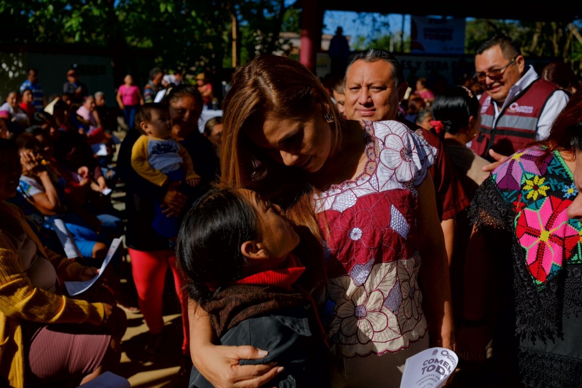 Lleva Mara Lezama esperanza y apoyos a la Zona Maya con entrega de ...