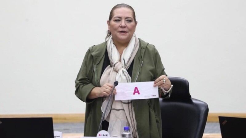 Define INE a convocados para ir a casillas en junio