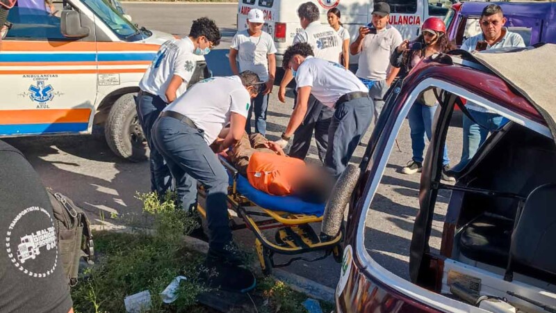 Choque en peligroso cruce vial de Cancún deja un lesionado