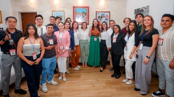 Visita "Cabildo Juvenil 2024" Palacio Municipal de Cancún