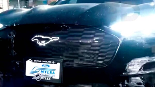 Joven en CDMX choca Mustang de 1.7 MDP que acababa de robar