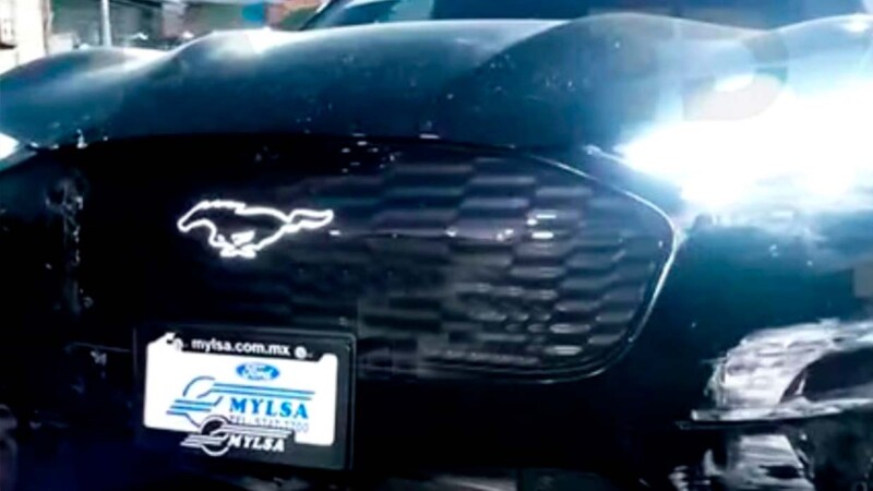 Joven en CDMX choca Mustang de 1.7 MDP que acababa de robar