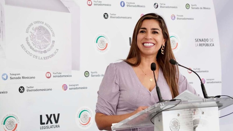 Marybel Villegas pide licencia ante el Senado