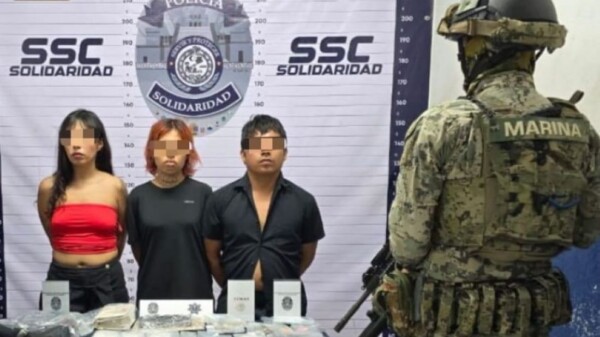 Playa del Carmen: Cae trío con drogas cartuchos y arma de fuego en Xcacel.