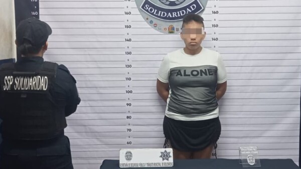 Detienen a mujer con una moto con placas sobrepuestas