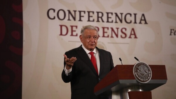 Prohíbe INE a AMLO usar el término: “oligarquía corrupta”