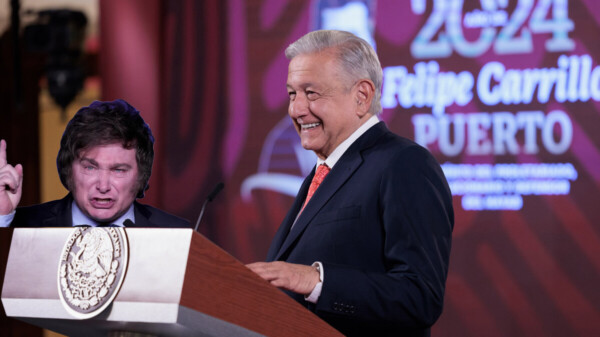 “Cachetada con guante blanco”, de AMLO para Milei