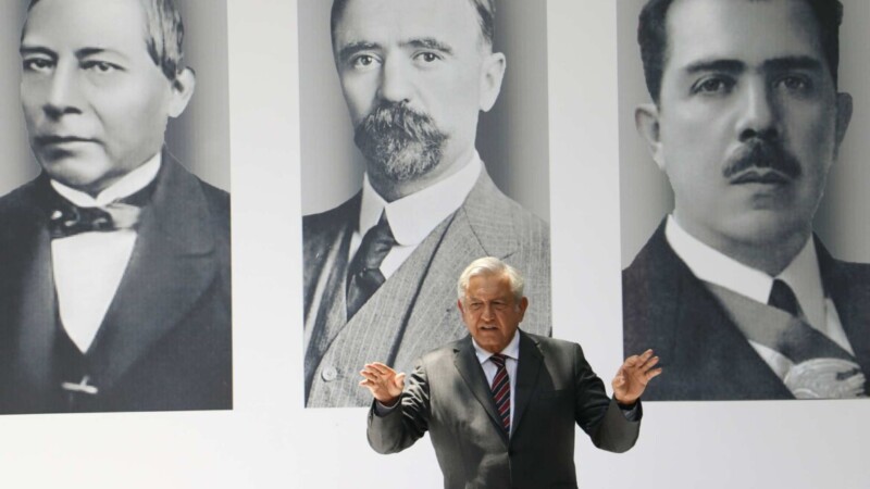 AMLO: mañanera, marco para seminario de personajes históricos