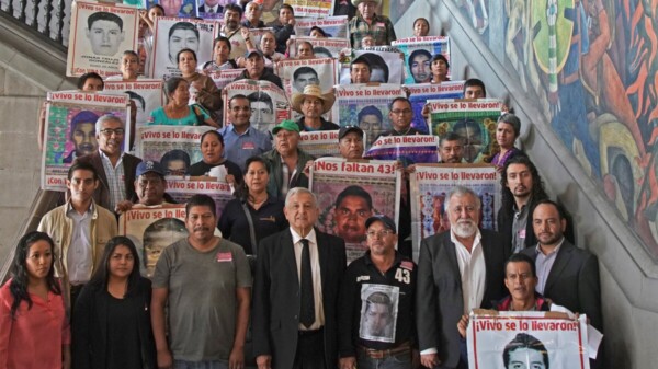 Intereses politiqueros usan caso Ayotzinapa para sacar ventaja