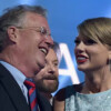 Libra padre de Taylor Swift cargos por agresión a fotógrafo