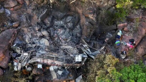 Mueren 45 peregrinos en Sudáfrica; sobrevive niño de 8 años