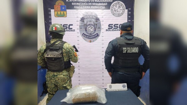 Recala paquete de droga en Playa del Carmen