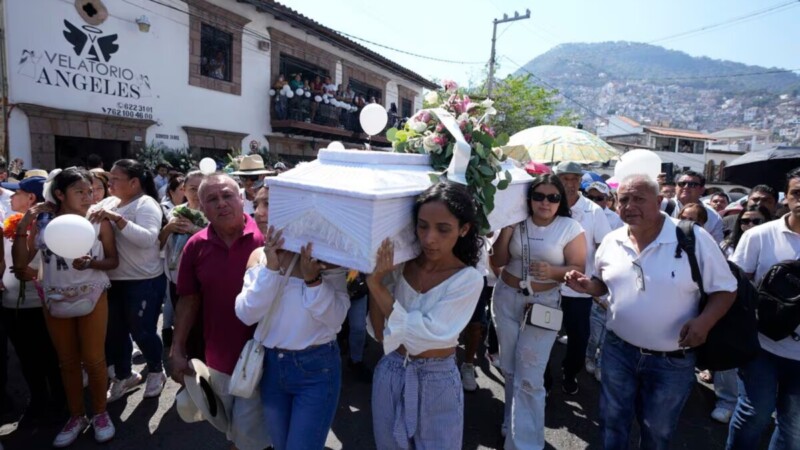 Viacrucis en Taxco: Camila asesinada, su verdugo linchada