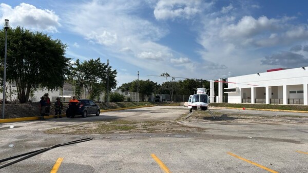 Trasladan a turista en helicóptero tras sufrir un derrame cerebral