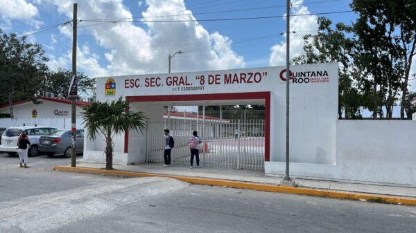 Padres de familia de la secundaria ‘8 de Marzo’ exigen seguridad en Cielo Nuevo