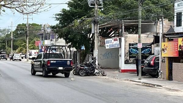 Dos lesioandos en ataque armado a taller de motocicletas en Cancún