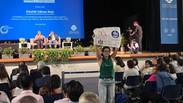 Xóchitl vuelve a pegar su chicle; “PRIAN asesina a estudiantes”