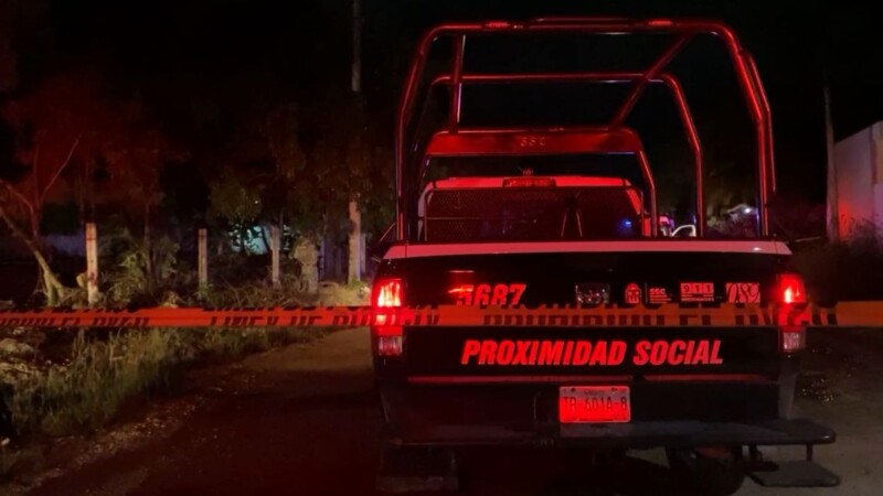 Balean a opedador de Uber afuera de un motel en Cancún