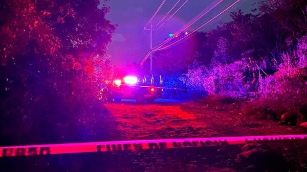 Encuentran cadáver maniatado en colonia de Cancún