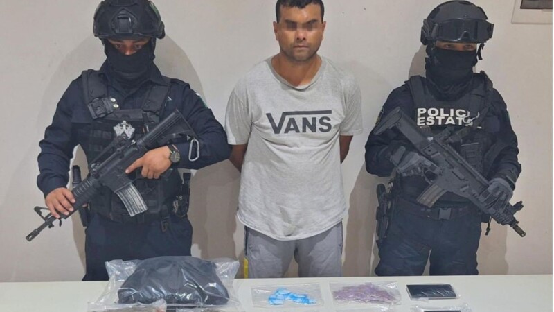 En Tulum detienen a presunto narcomenudista ‘cargado’ con drogas